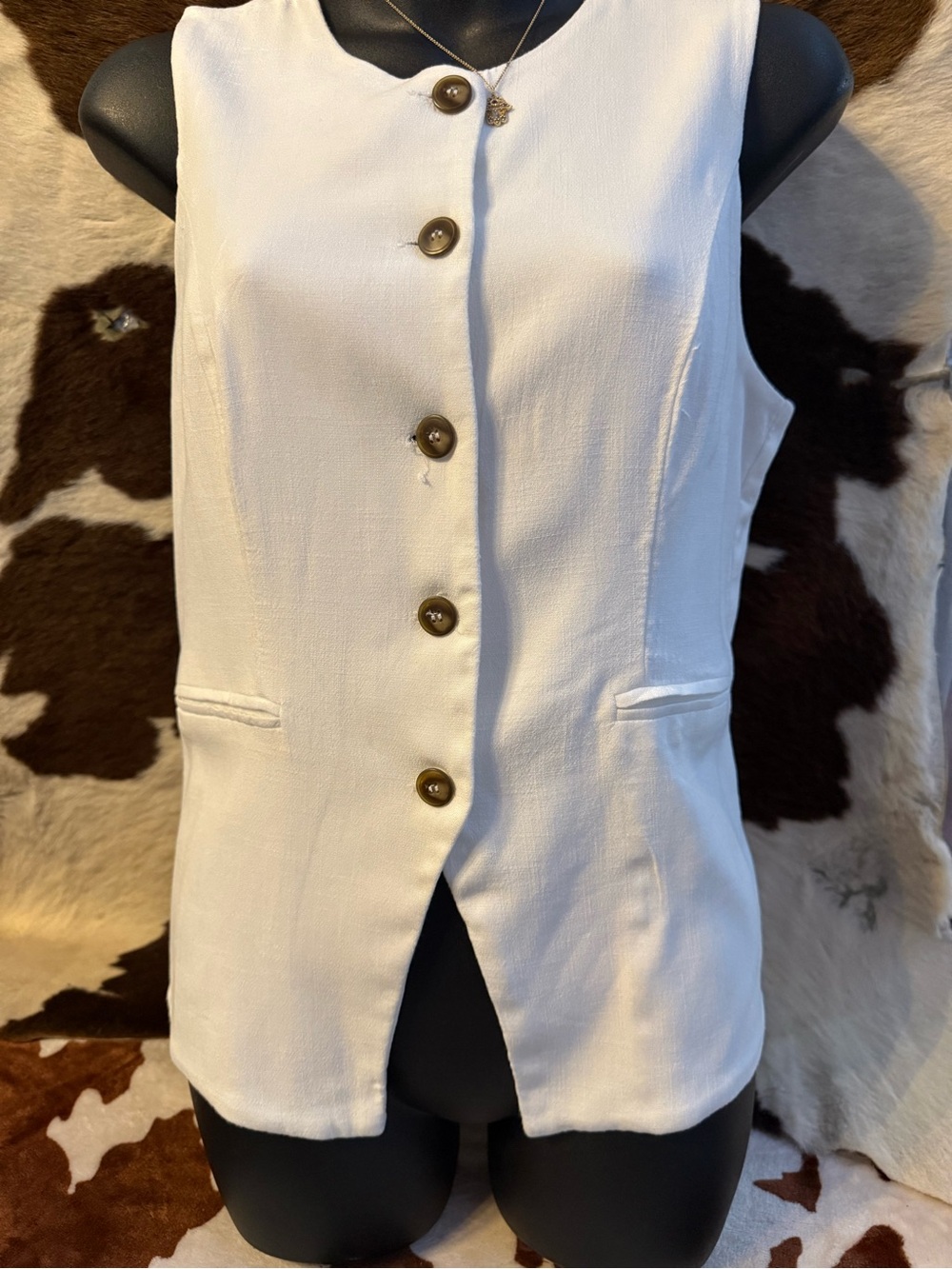 Moa Moa White Sleeveless Button Front Tunic Vest